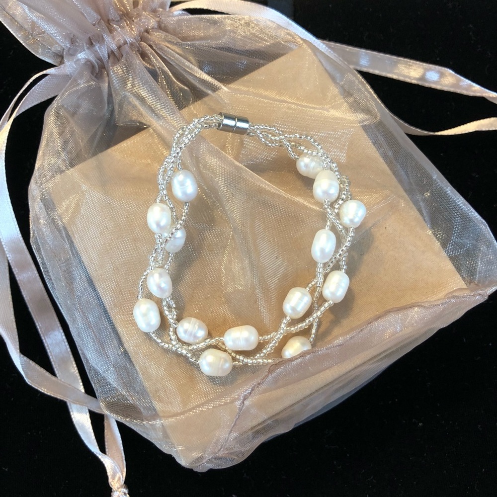 Back in stock! $10 Cultured Pearl Bracelet